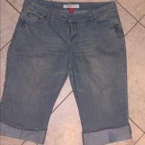 Mossimo denim capris
